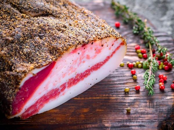 Guanciale, mit Pfeffer, mind. 200g Online-Verkauf