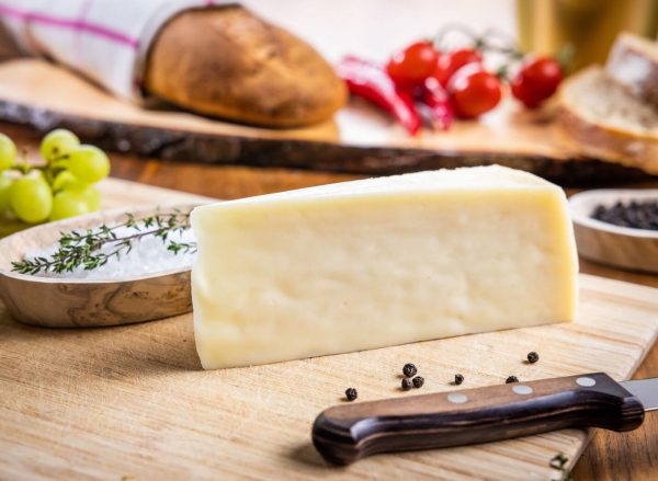Asiago Pressato DOP, feiner Tafelkäse aus Venetien, mind. 200g Angebot – Bild 3